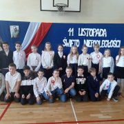 Apel z okazji 11 listopada w klasach I - III