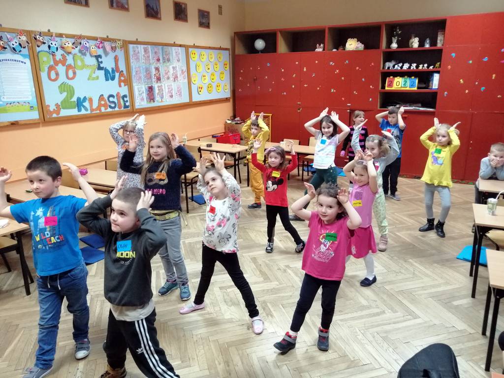 Z MUZYKĄ NA WESOŁO