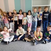 Dzień czwarty - Dzień Tandetnej Biżuterii